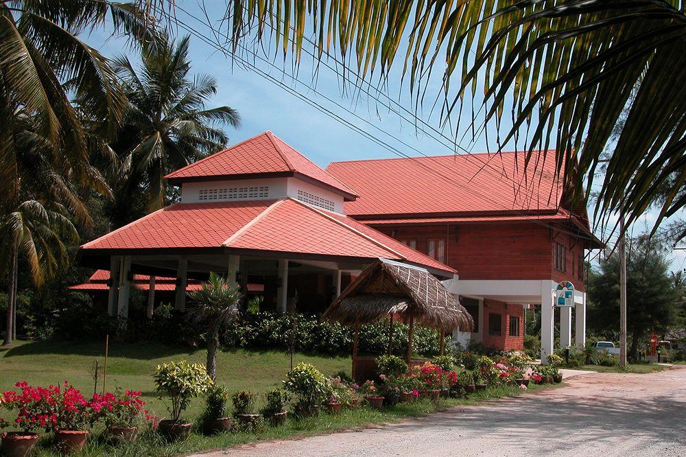 Coral Hotel Bangsaphan Bang Saphan Bagian luar foto