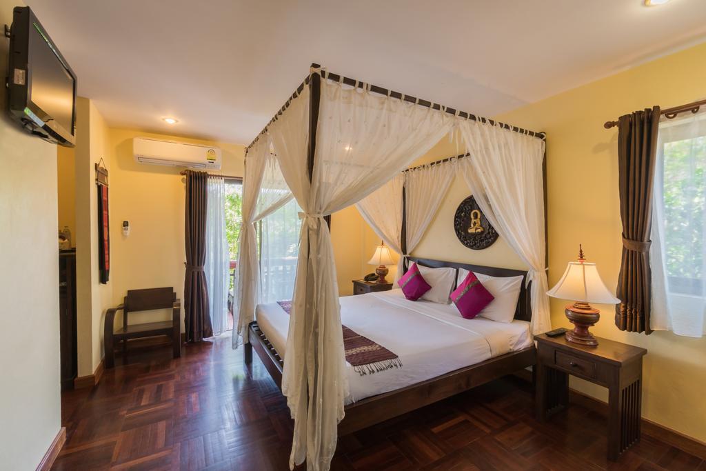 Coral Hotel Bangsaphan Bang Saphan Bagian luar foto