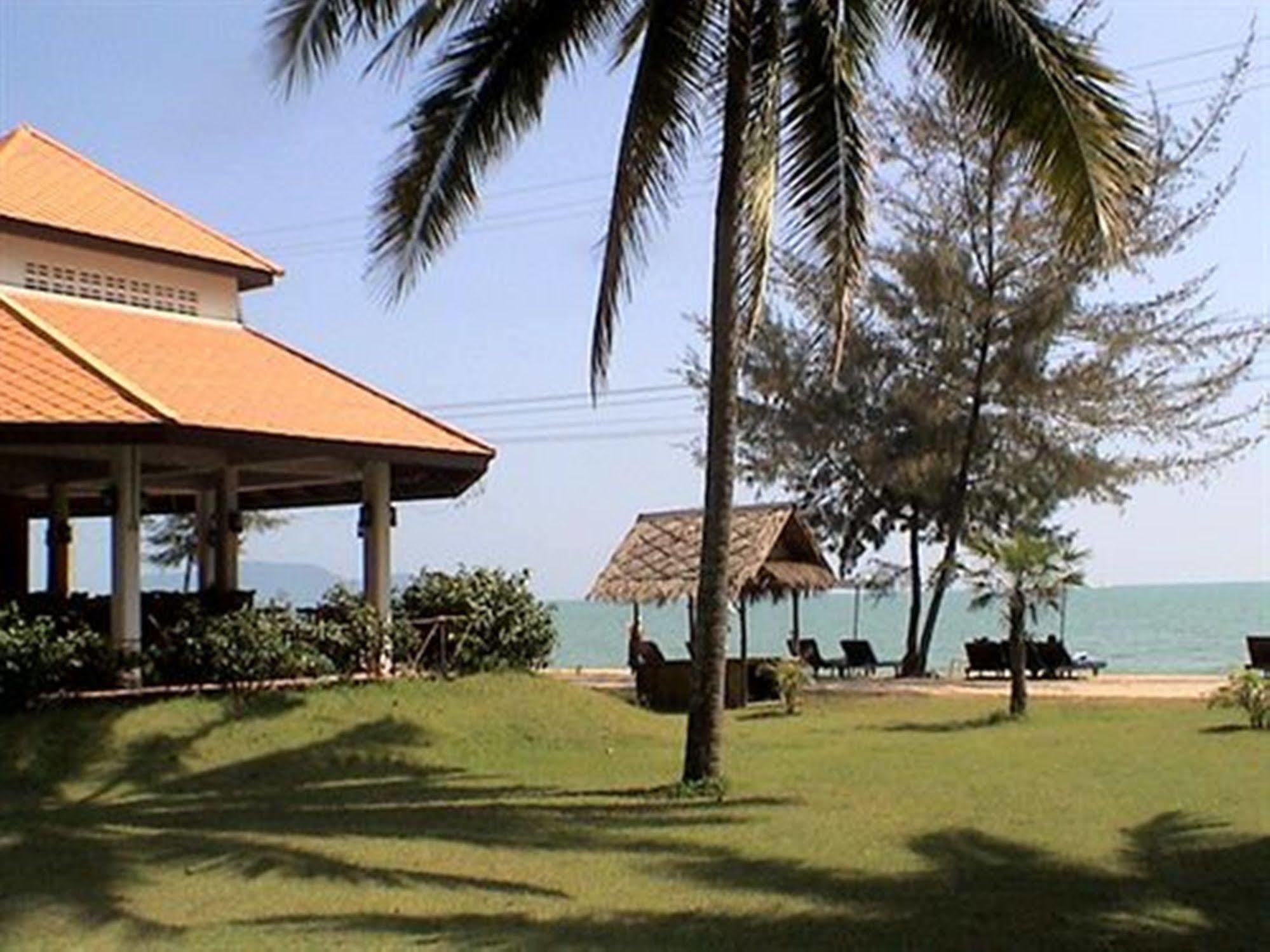 Coral Hotel Bangsaphan Bang Saphan Bagian luar foto