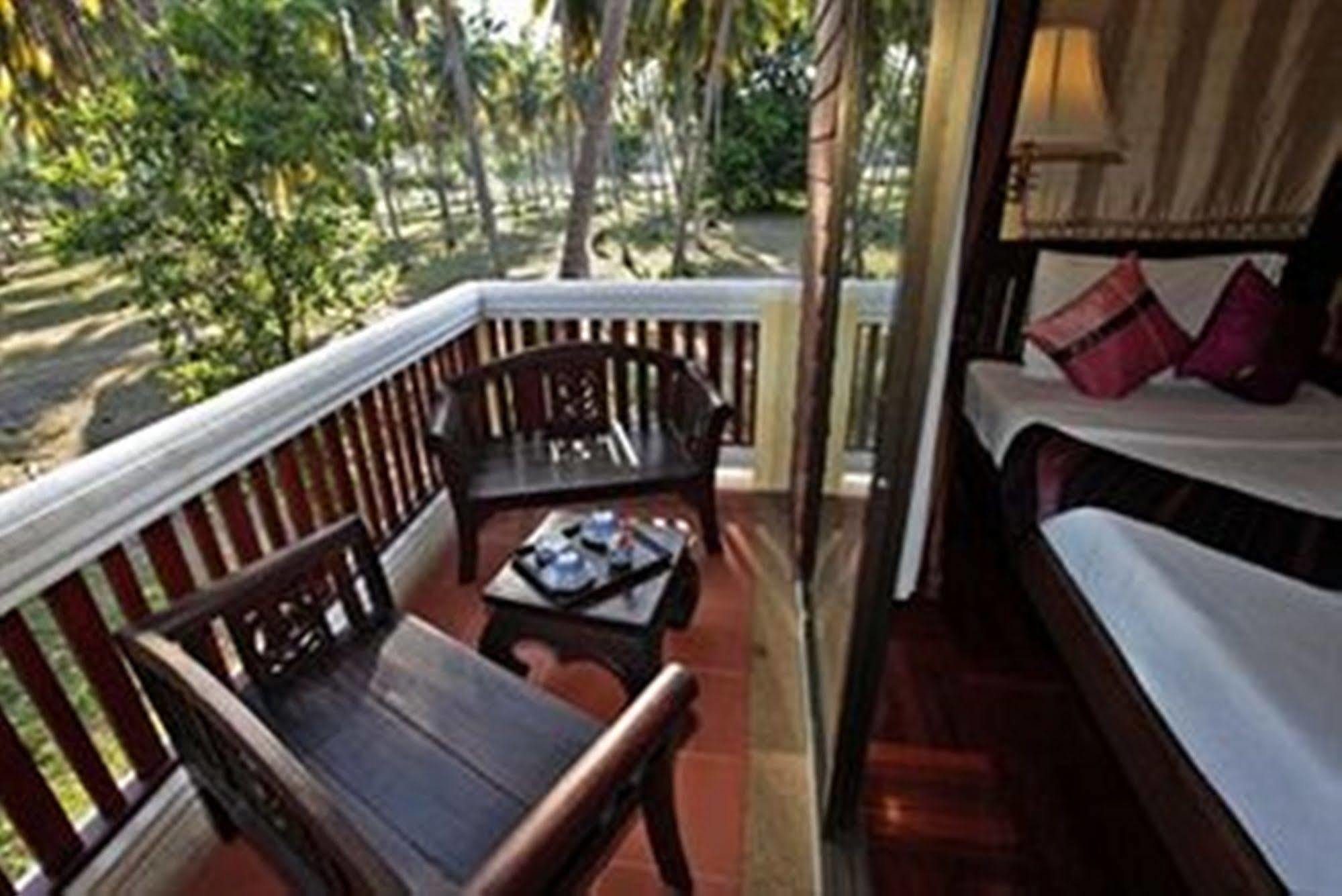 Coral Hotel Bangsaphan Bang Saphan Bagian luar foto