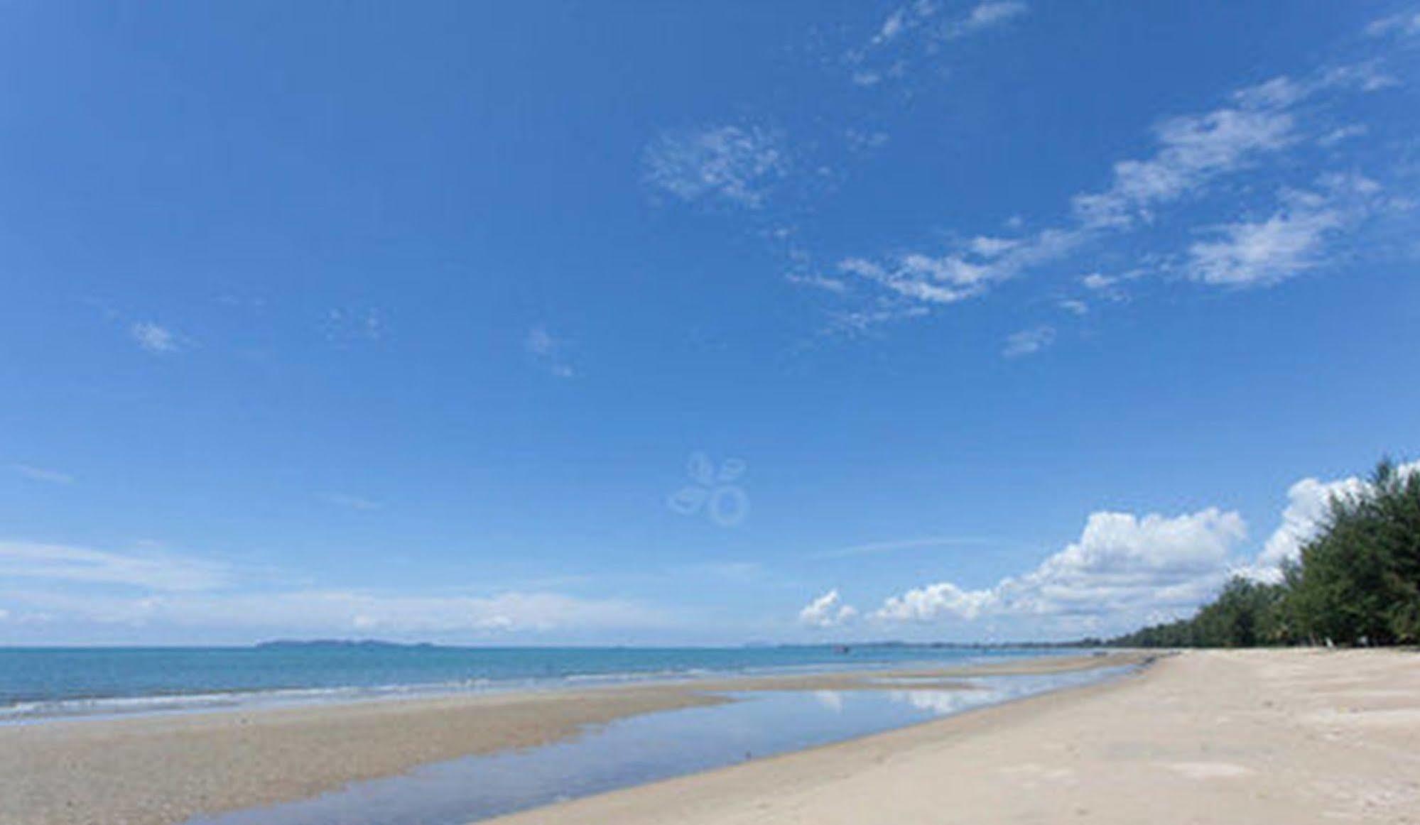 Coral Hotel Bangsaphan Bang Saphan Bagian luar foto