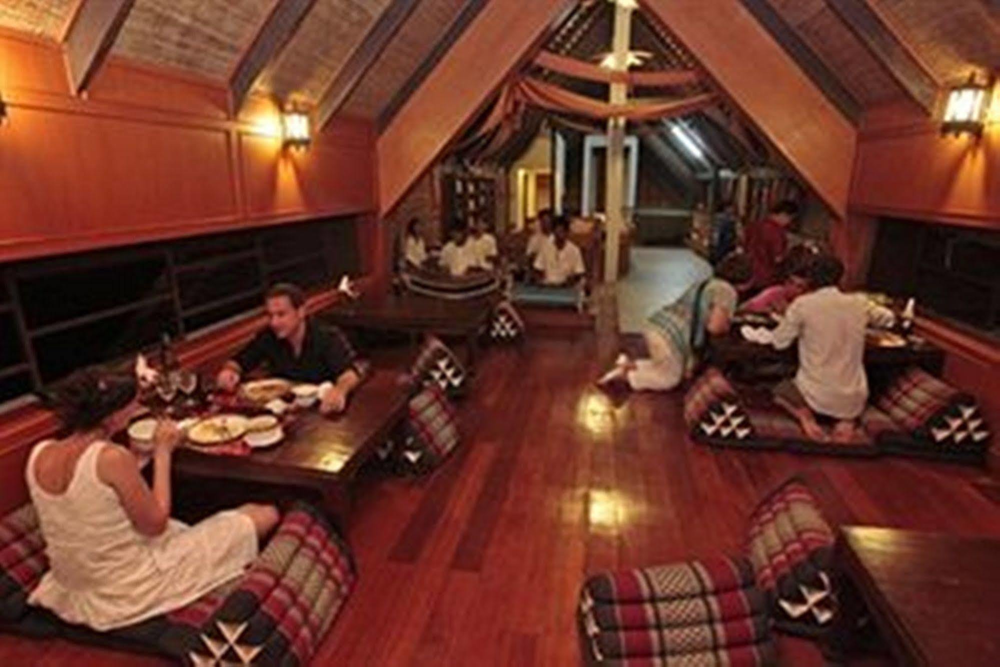 Coral Hotel Bangsaphan Bang Saphan Bagian luar foto